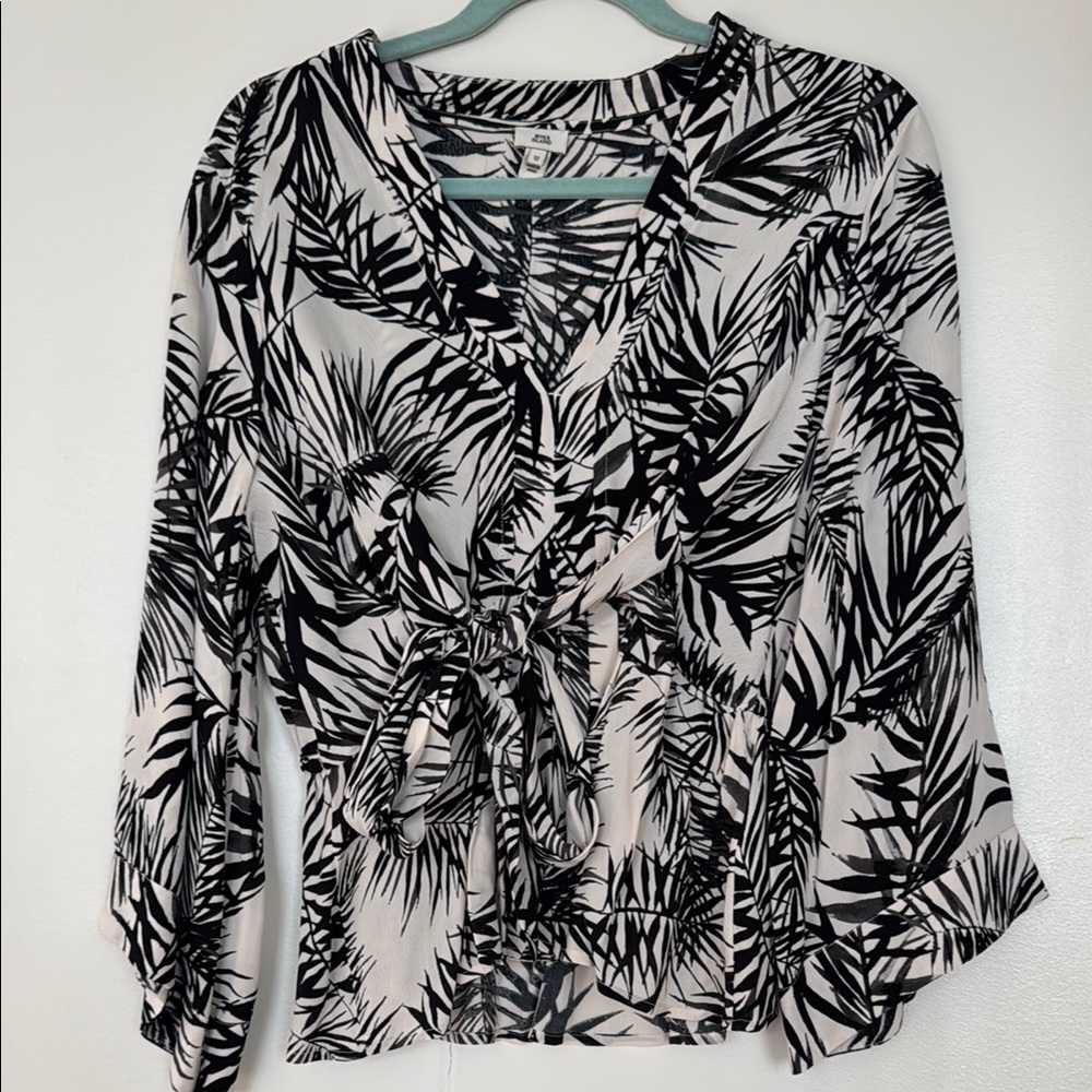 Black and White Leaf Print Women's Top